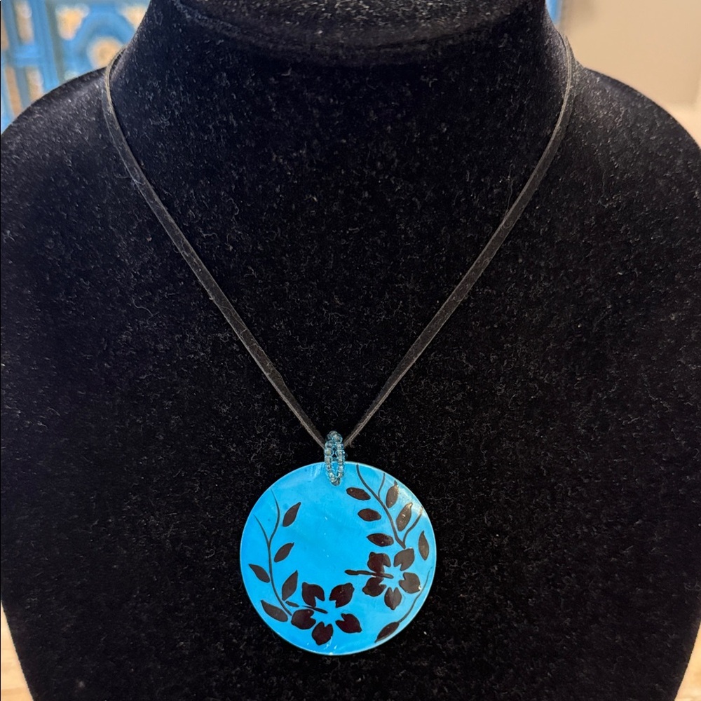 Vintage Black Rope Blue Large Floral Flower Pendant Statement Necklace